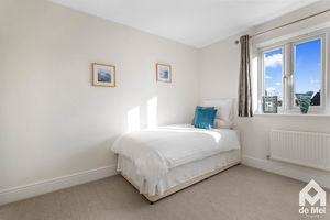 Photo 24- click for photo gallery